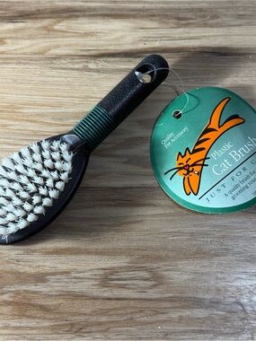 New Nylon Cat Bristle Brush A Quality Brush For Safely Grooming Your Feline